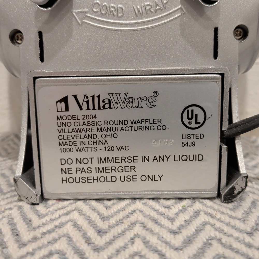 VillaWare Model 2004 Uno Classic Round Chrome Thin Waffler Maker