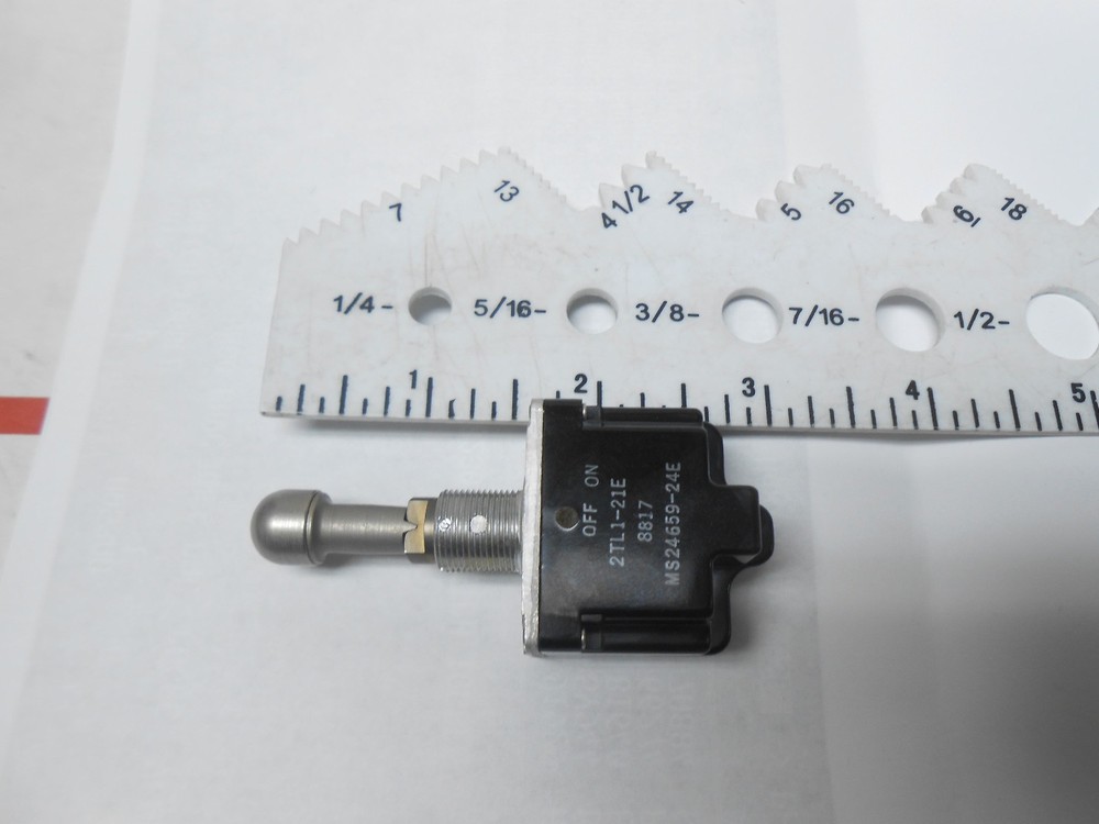 MS24659-24E MICROSWITCH TOGGLE SWITCH,  115VAC @ 15A / 28VDC @ 20A / OFF-ON NOS