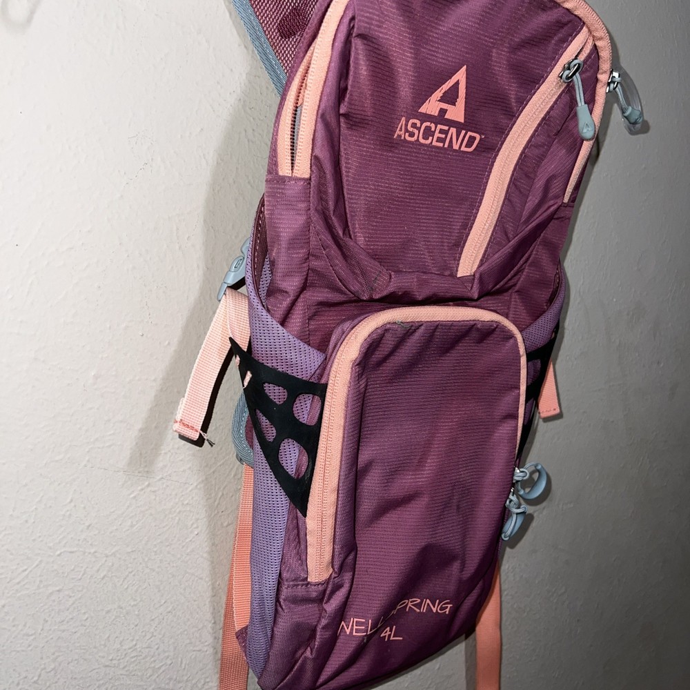 Hiking Day Pink Backpack. Ascend Current 4L hydration Pack. No Water Bladder