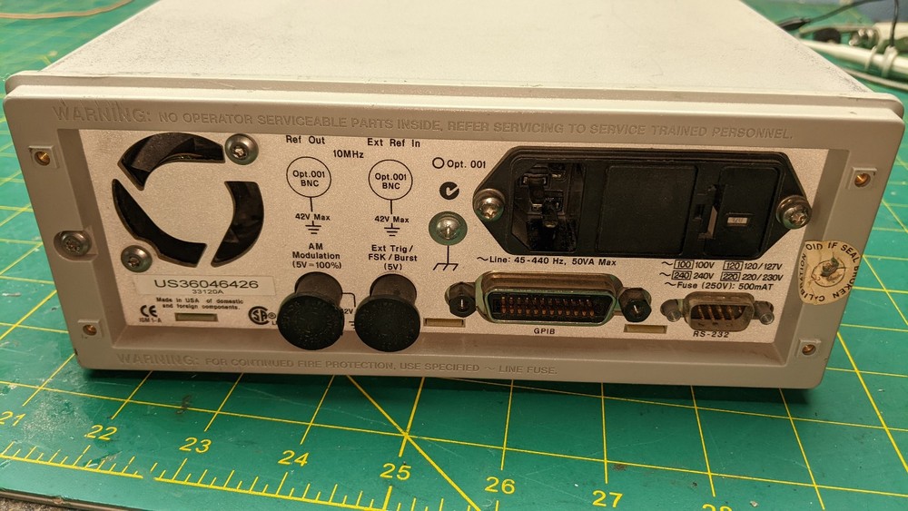 HP / Agilent 33120A 15 MHz Function / Arbitrary Waveform Generator TESTED