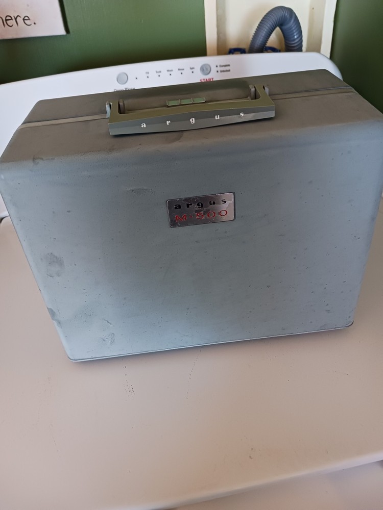 Argus Showmaster 500-A 8MM Portable Projector Untested