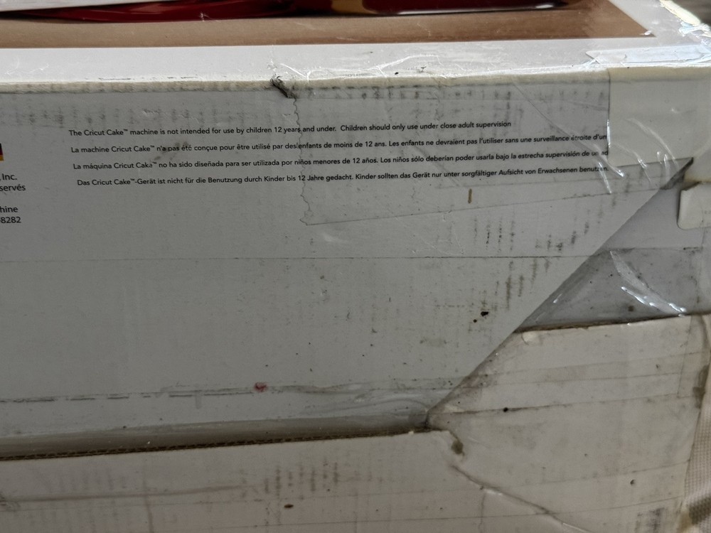 Cricket Cake Machine W/ Box