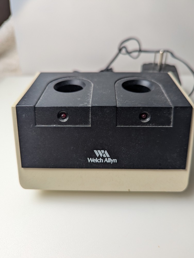 Welch Allyn Universal Desk Charger