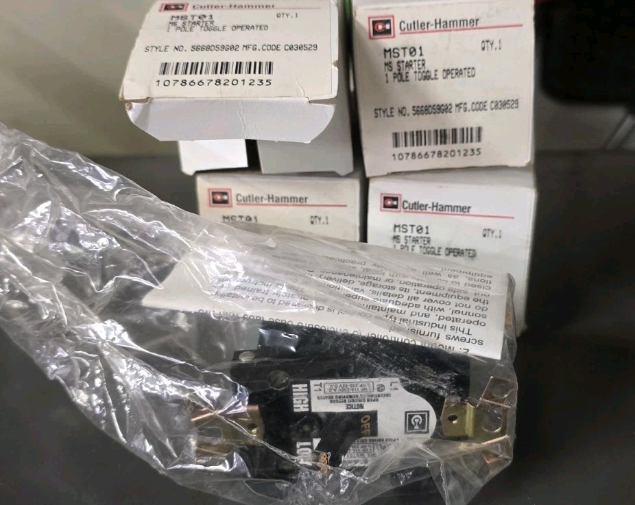 CUTLER-HAMMER MST01 MANUAL MOTOR Starter SWITCH 115-277 VAC