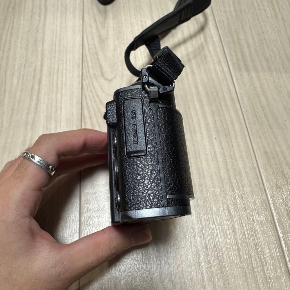 OLYMPUS PEN E-PL10 Mirrorless Camera Black Tested Used