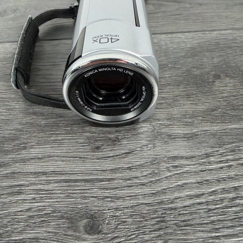 JVC Everio GZ-HM30SEK Camcorder Video Camera Digital Silver Untested