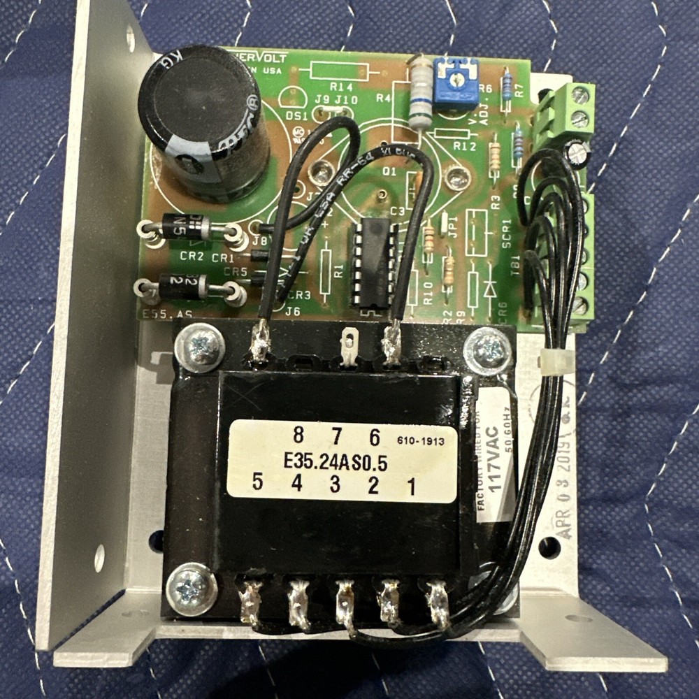 NEW DWYER POWER SUPPLY A-700