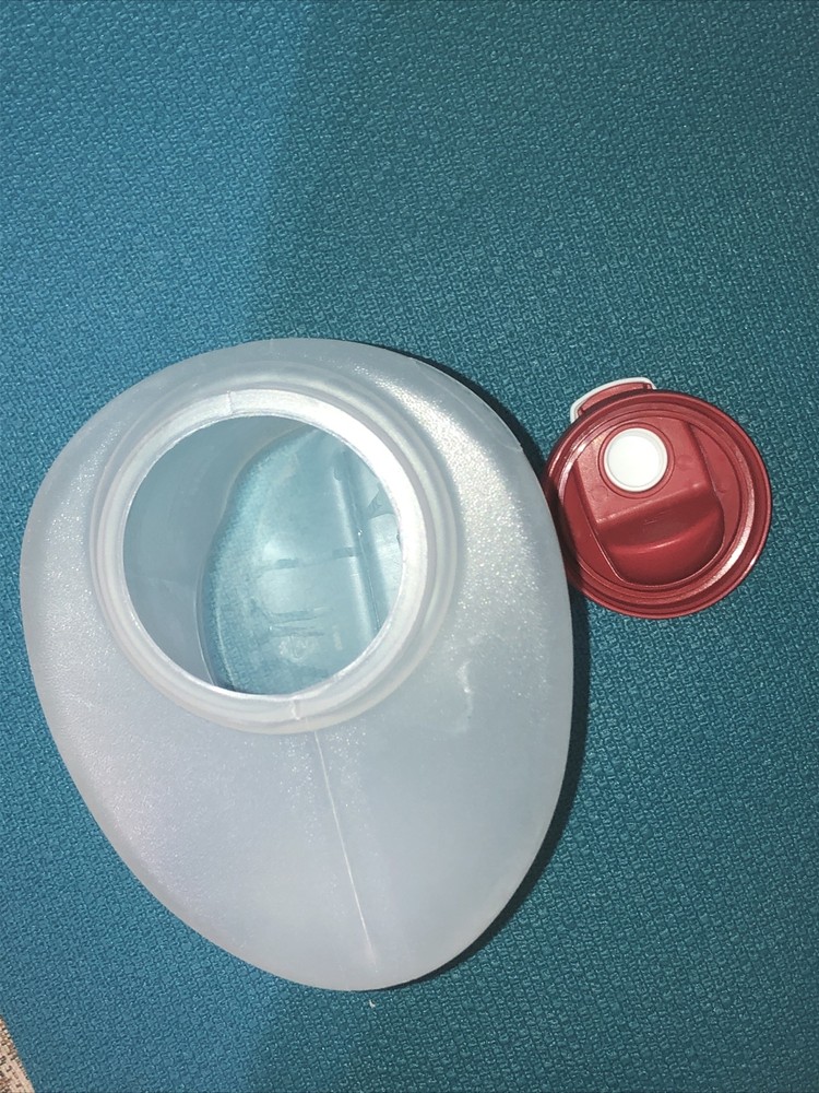 RUBBERMAID MIXERMATE 4 Qt. PITCHER ID00.