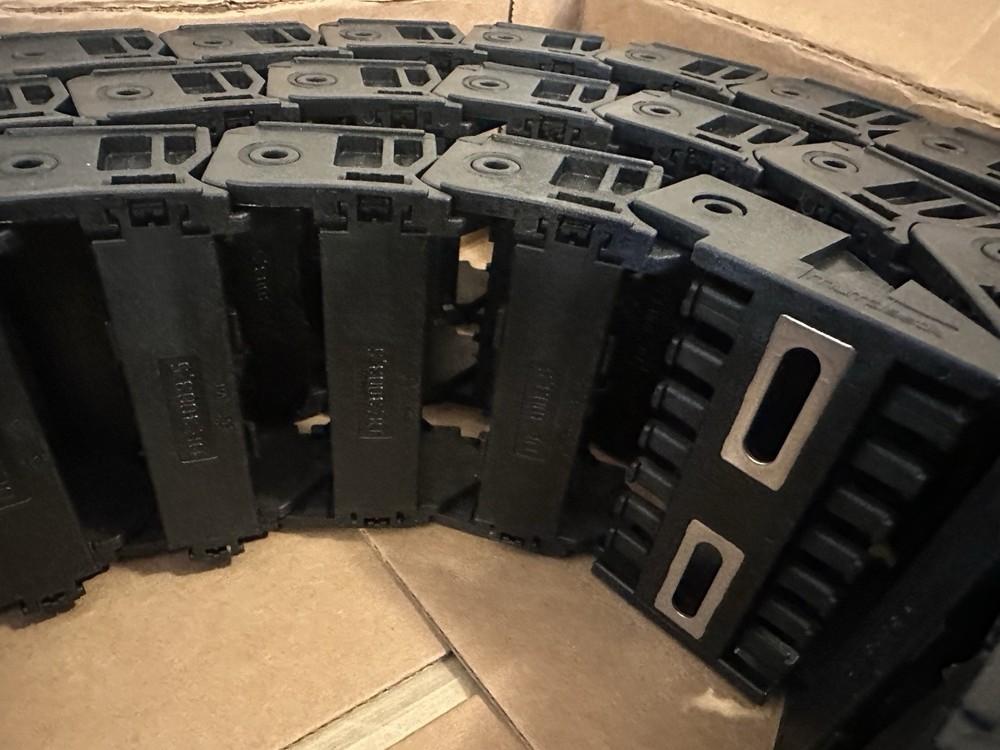 igus Black Plastic Drag Chain Cable Carrier