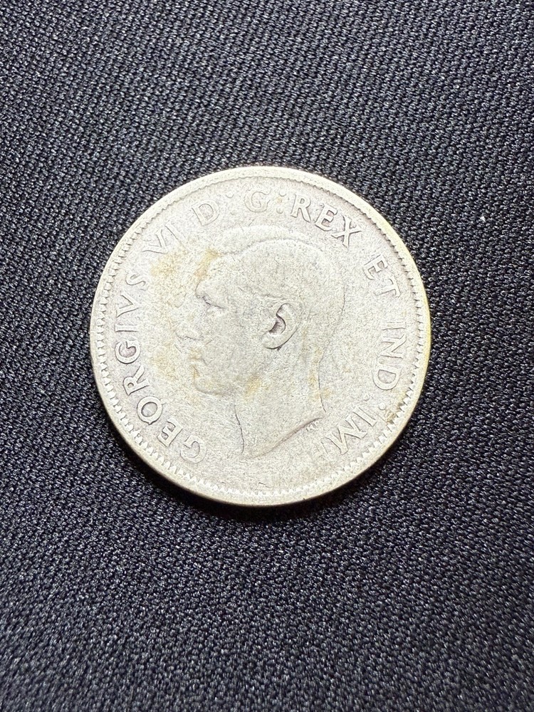 1945 Canada Silver 25 Cents Coin