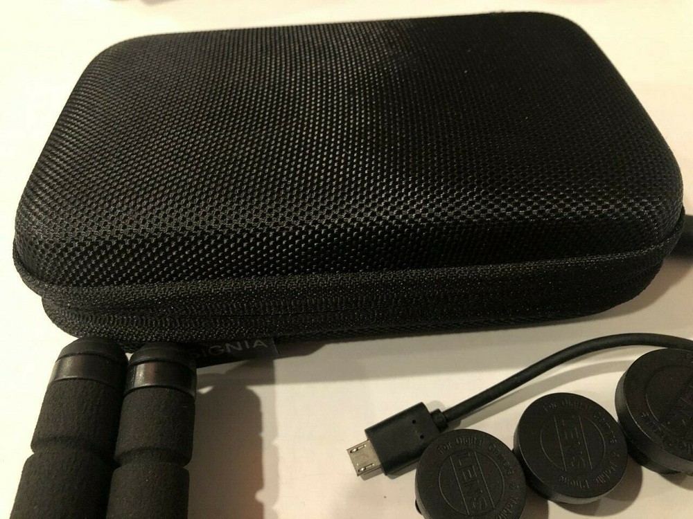Insignia Camera Accessory Kit