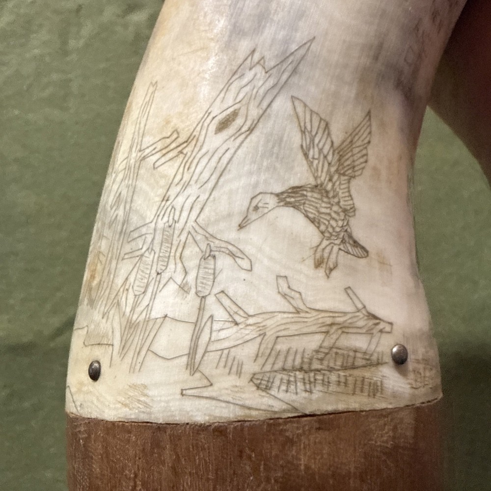 Scrimshaw Muzzleloading Black Powder Powder Horn With Leather Strap
