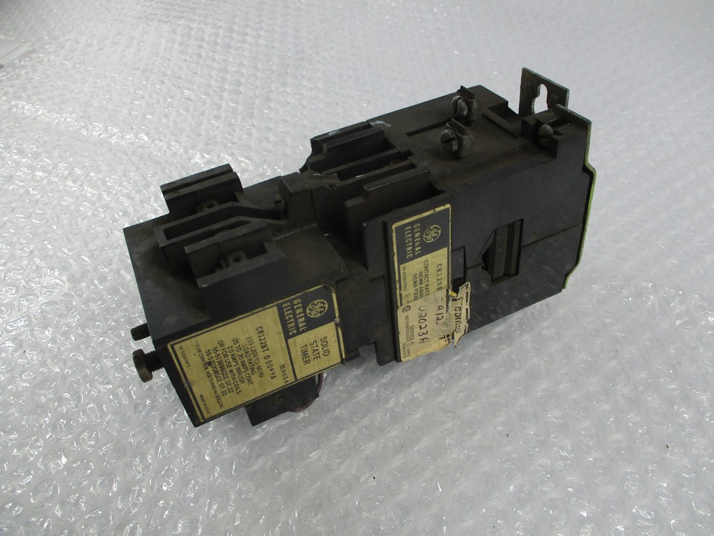 GENERAL ELECTRIC CR122BT-000A SER.A SOLID STATE TIMER UNMP