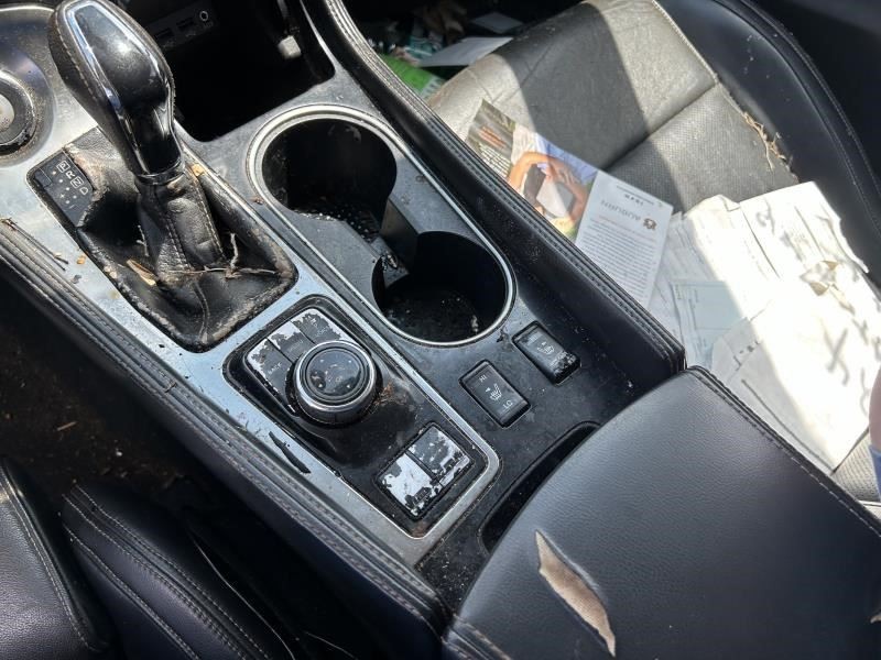 MAXIMA 2016 Fuse Box Cabin 104687063