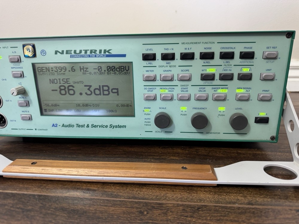NEUTRIK A2 AUDIO MEASUREMENT SYSTEM / AUDIO ANALYZER (IRC27)