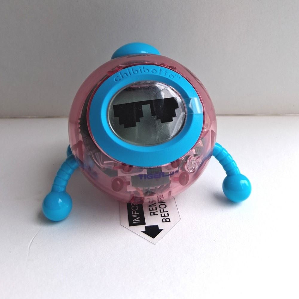 Chibibotto by Hasbro 2000 vintage interactive robot Tiger Electronics / Bandai