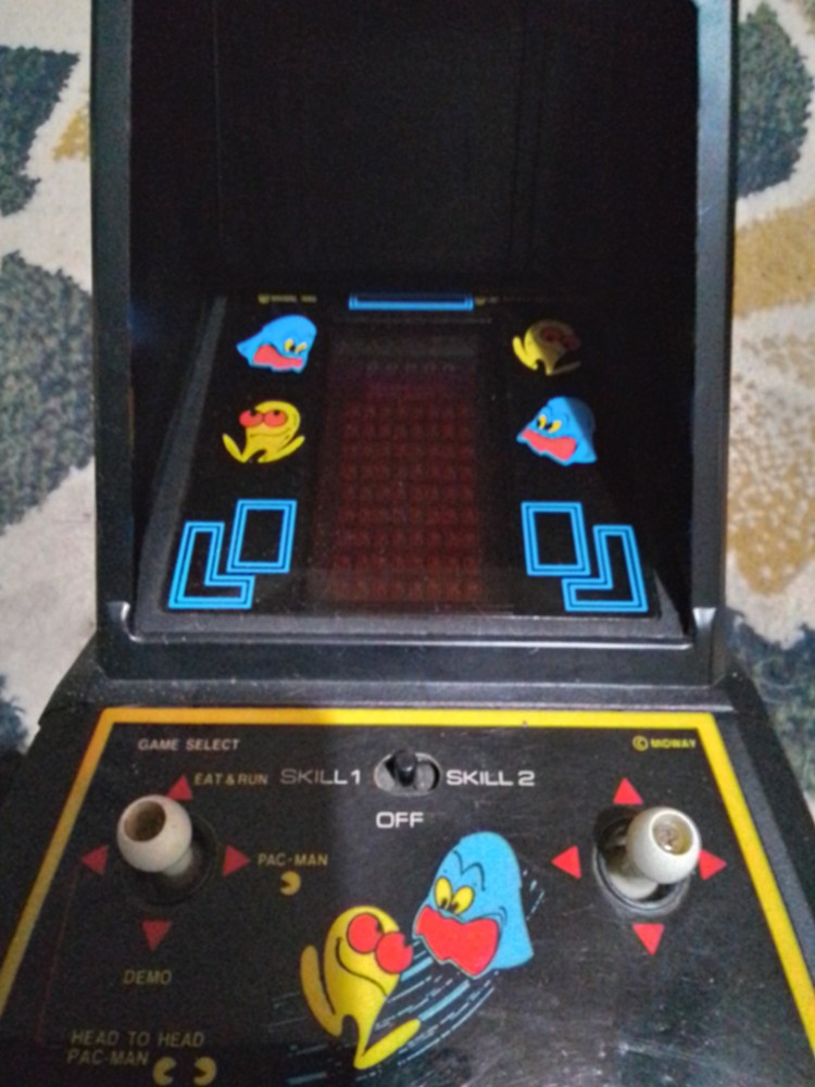 1982 Coleco Pac-Man Mini Arcade Version With Original Box. Works Great.