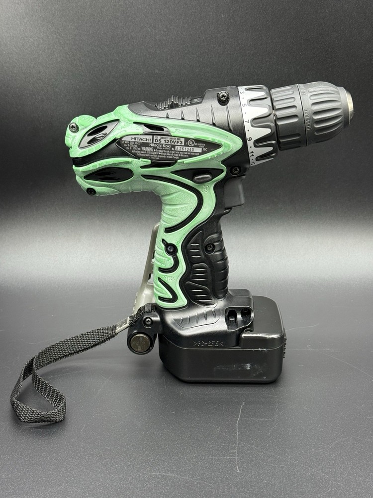 HITACHI Tools DS 18DVF3 18 Volt Drill Combo 2 Batteries Charger Case READ