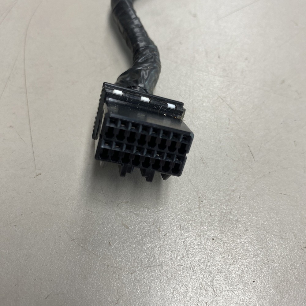 OEM 2000-04 Mitsubishi Eclipse Cruise Control Module Connector | MR490822