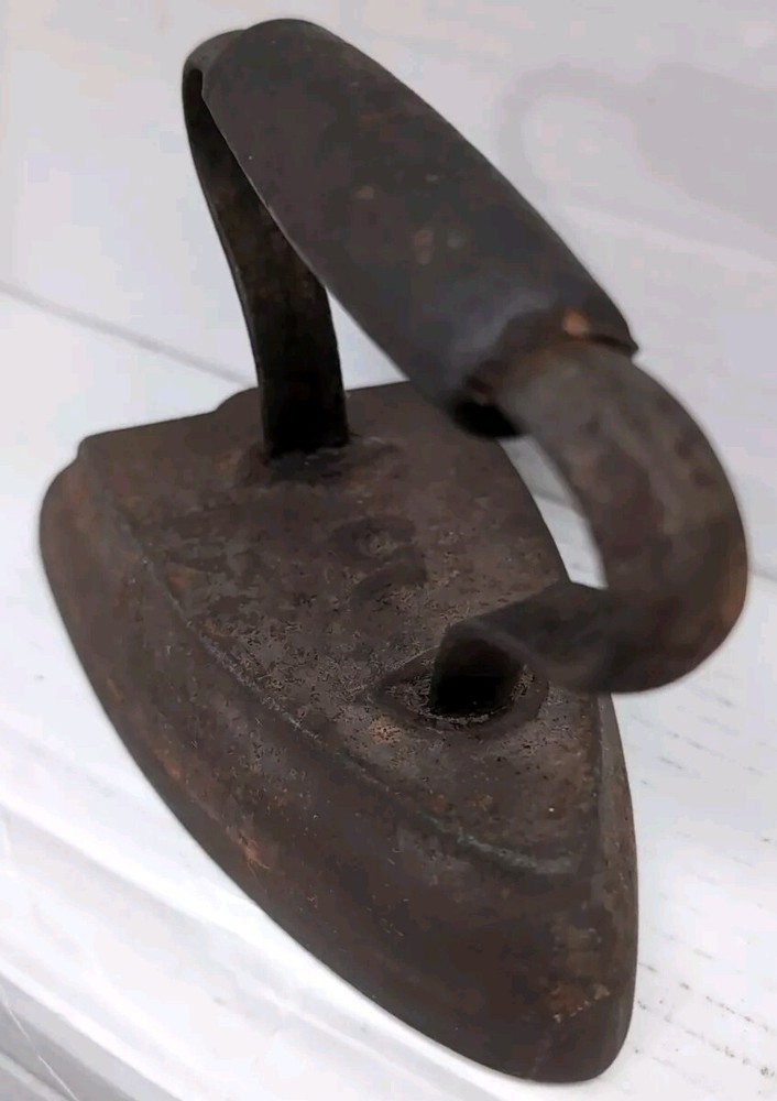 Vintage Primitive Rustic Cast Iron Flat Sad Iron