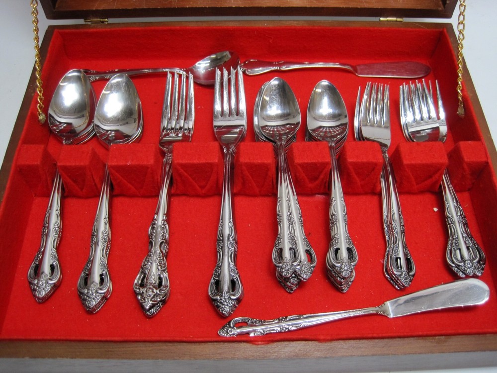 52 Piece United Silver Co Stainless Acadia Flatware 8 Place Setting