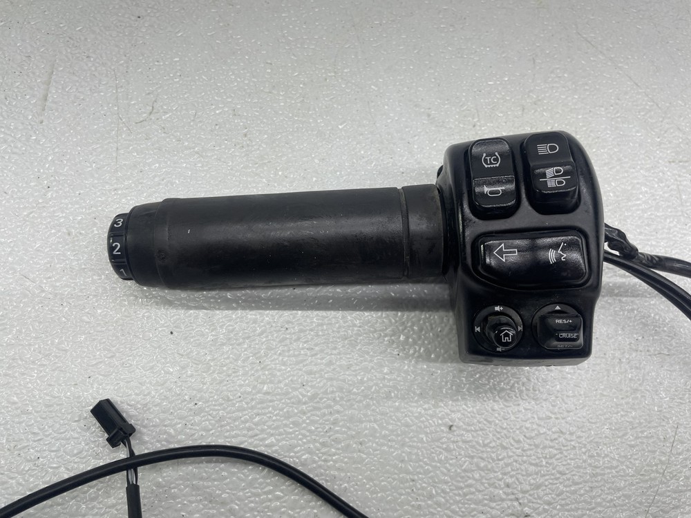 17-23 HARLEY-DAVIDSON ROAD GLIDE LIMITED FLTRK LEFT CONTROL SWITCH HEADLIGHT