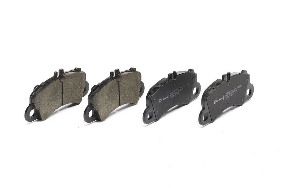 Brake pad set Front for PORSCHE CAYENNE / MACAN 2.0-4.0H 2014-