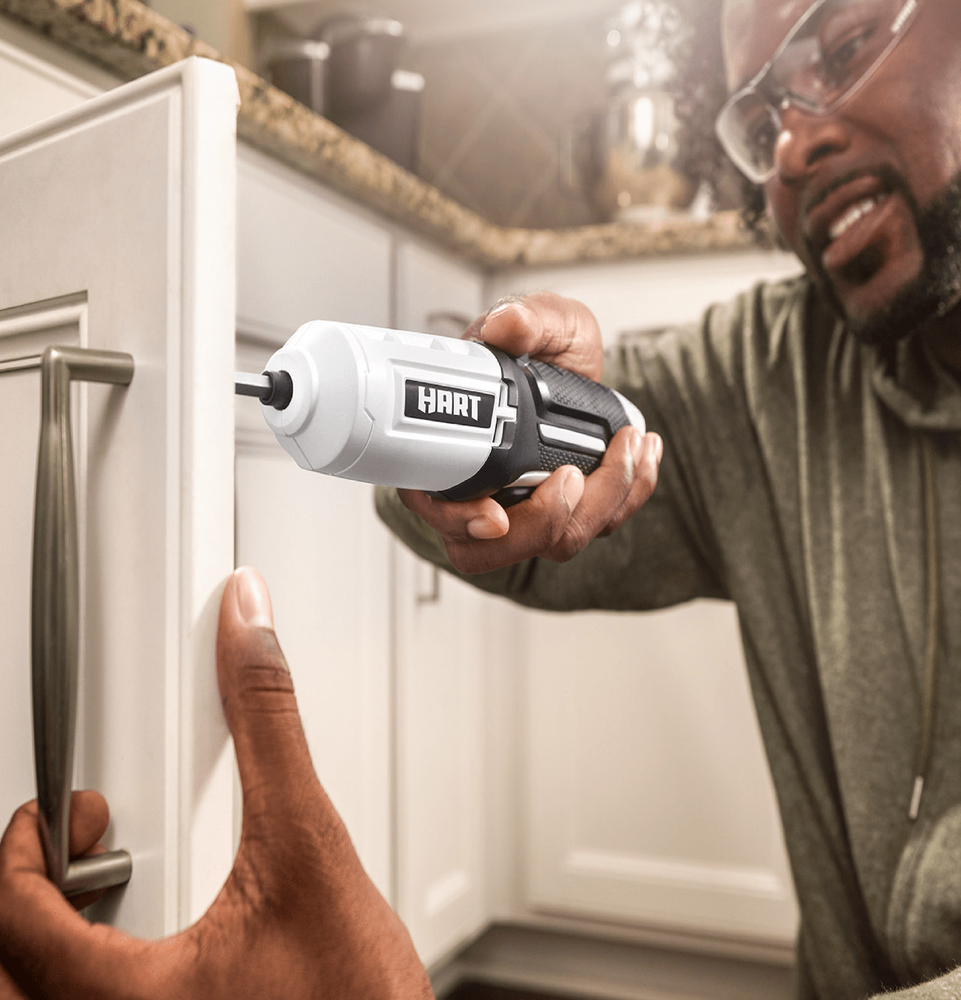 HART 4-VOLT RECHARGEABLE SCREWDRIVER Efficient Driving • Forward & Reverse Modes