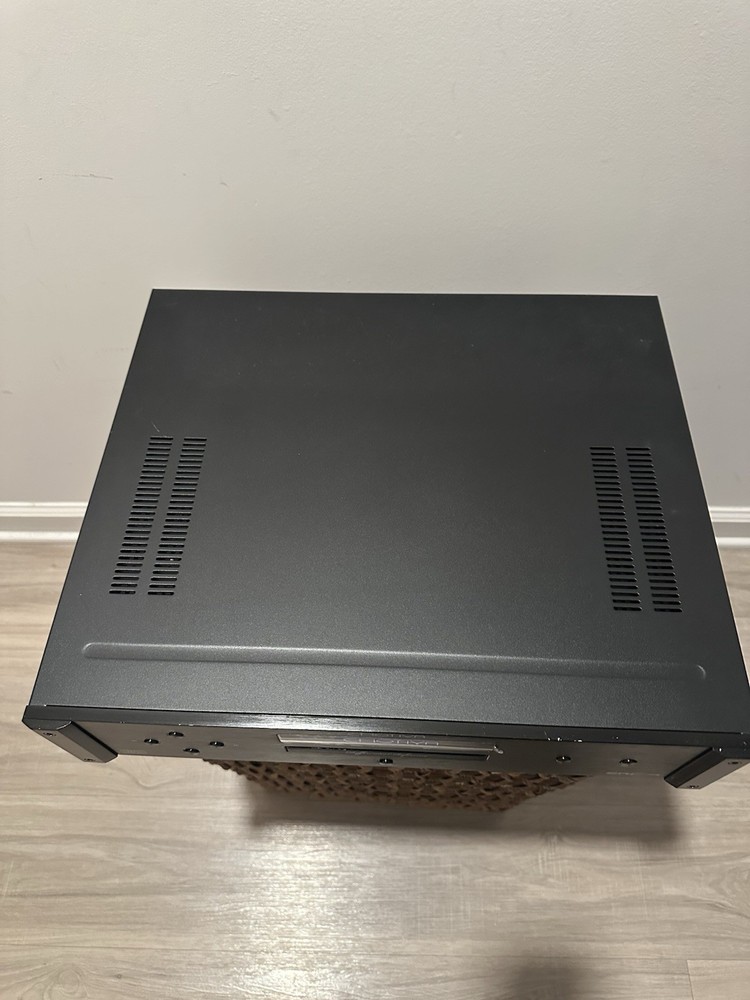 Emotiva ERC-4 Differential Reference CD Player 1-CD Capacity CD Format