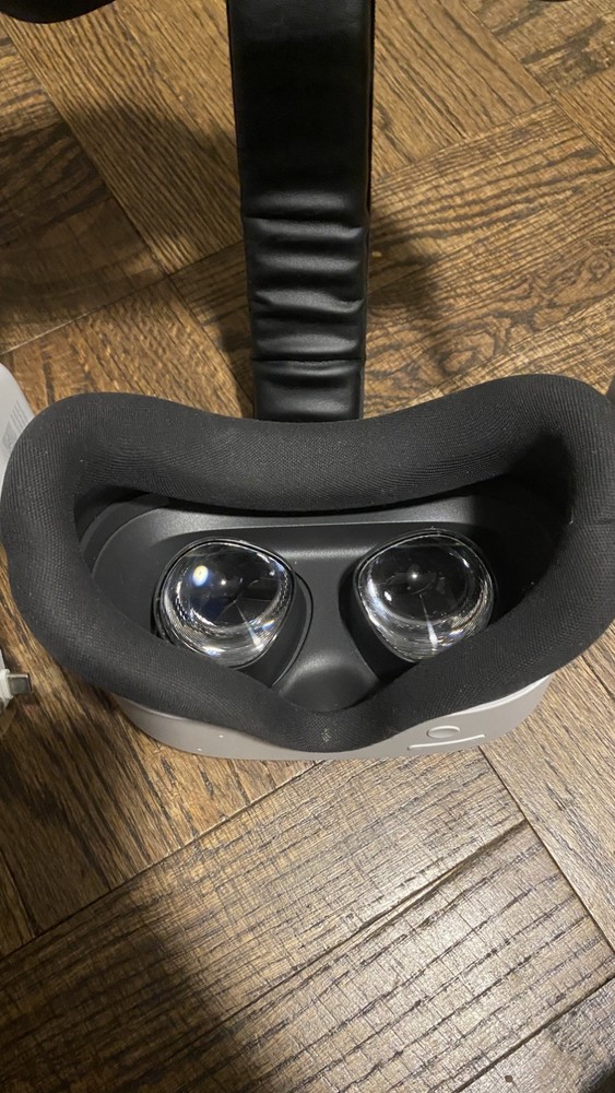 Meta Quest 3S Virtual Reality Headset with Battery Head Strap And Case