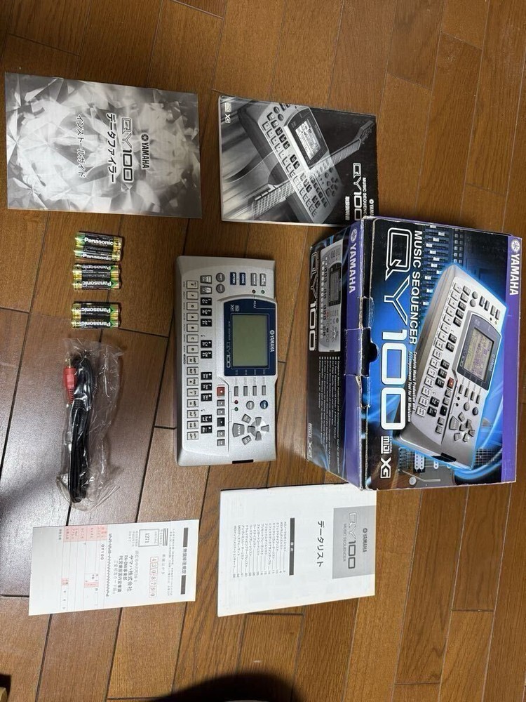 YAMAHA QY100 Sampler Sequencer Sound Module Rhythm Machine #0007