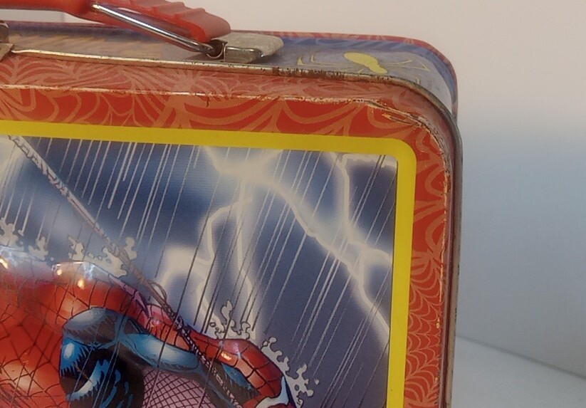 2000 Spiderman 3D Lunch Box Working Clasp by the Tin Box Company