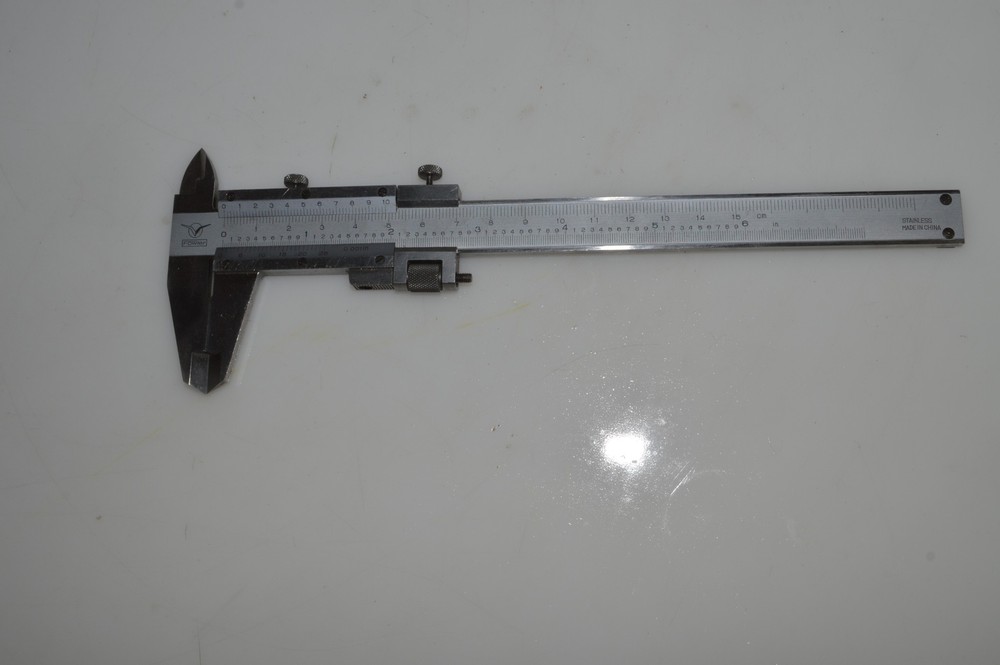 ^^ Fowler 0-6" Stainless Steel Caliper for Engineering Use Only (GRM96)
