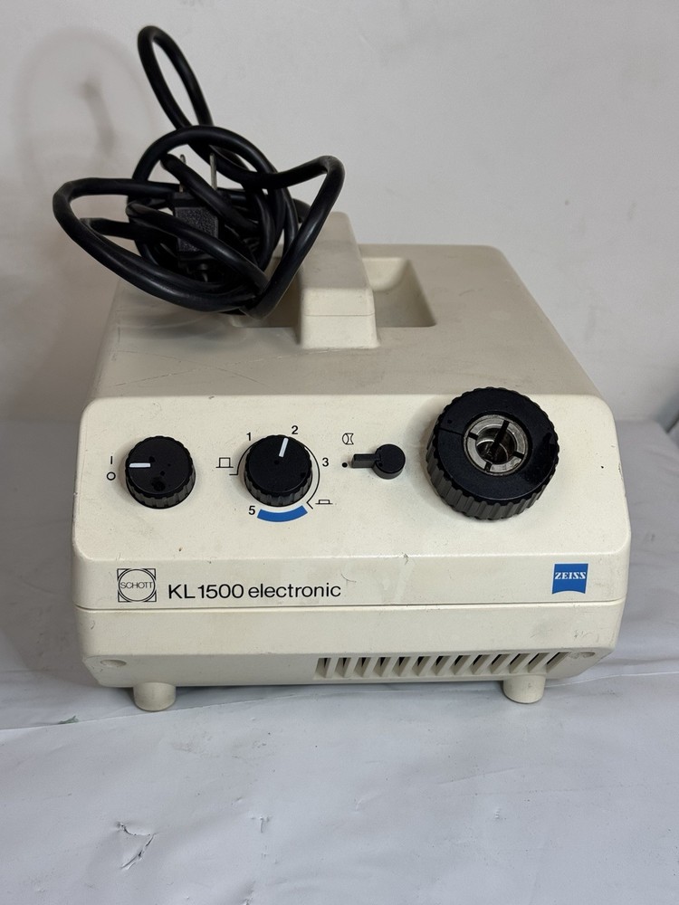 Schott KL1500 Electronic Microscope Fiber Optic Light Source