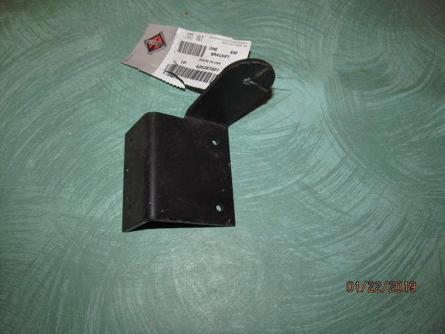 International 426287001 Drivers side mirror bracket