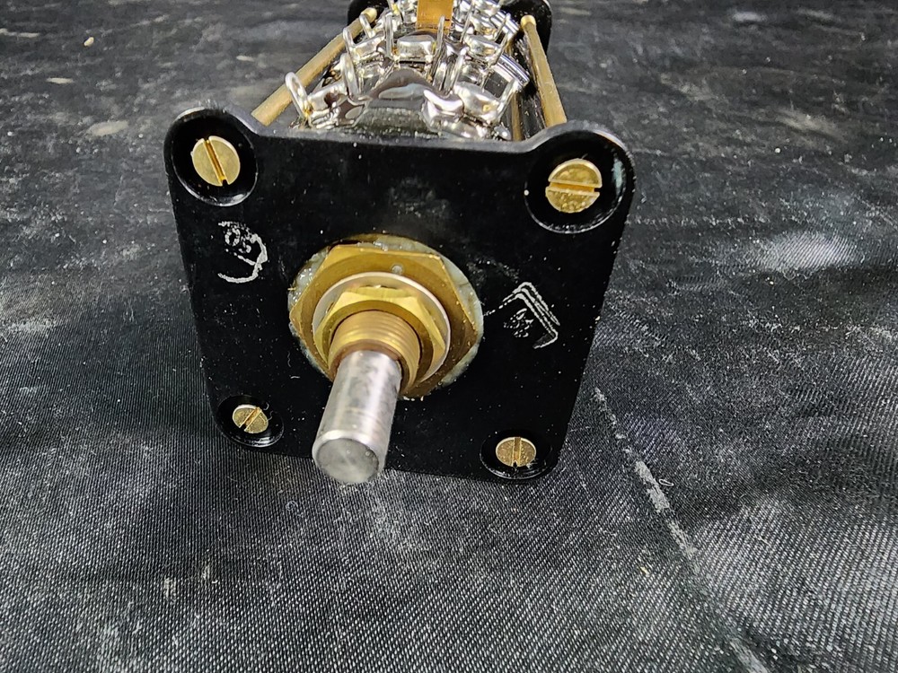 BECKMAN INSTRUMENTS HELIPOT SA-6808