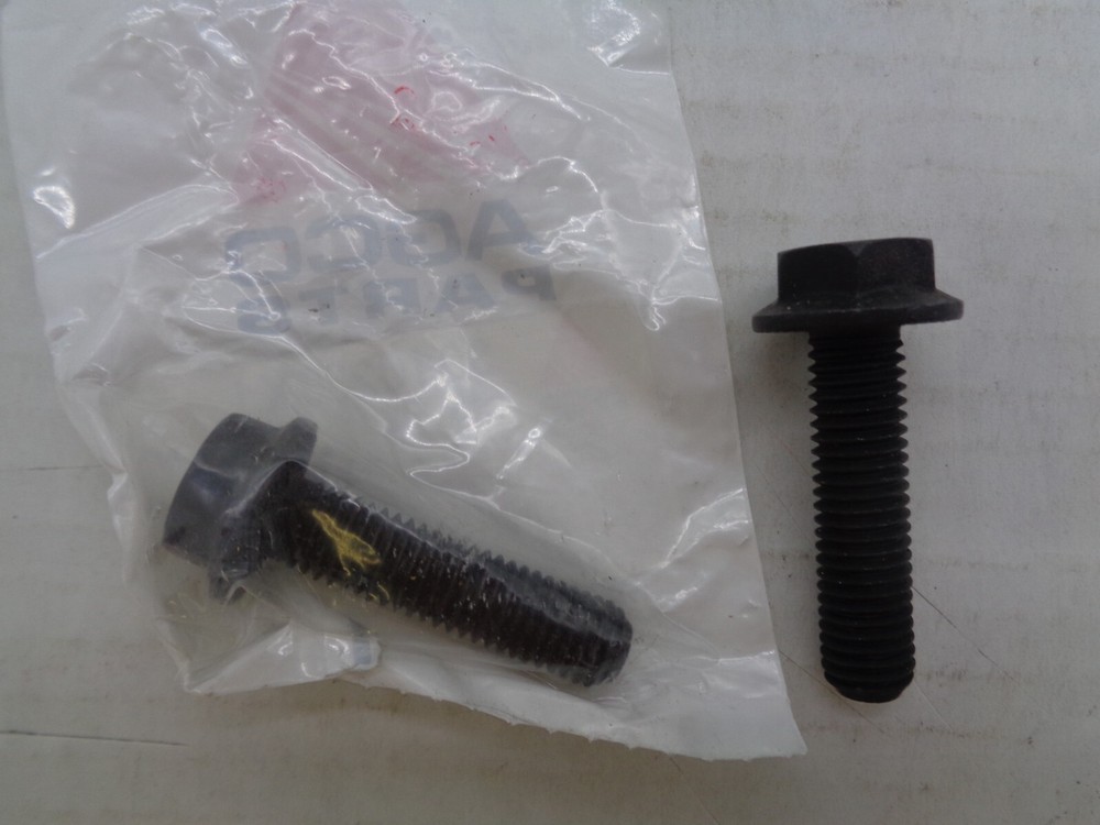 AGCO SCREW - 3010238X1 - BOX12