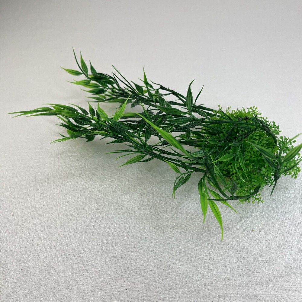1 PC Xunyee Plastic Aquarium Plants