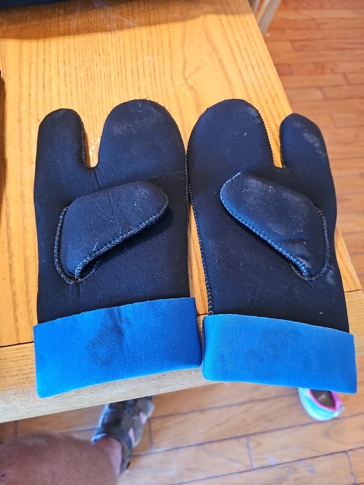 Dive Gloves - Small - Arctic US Divers Plus 2nd Small Pair