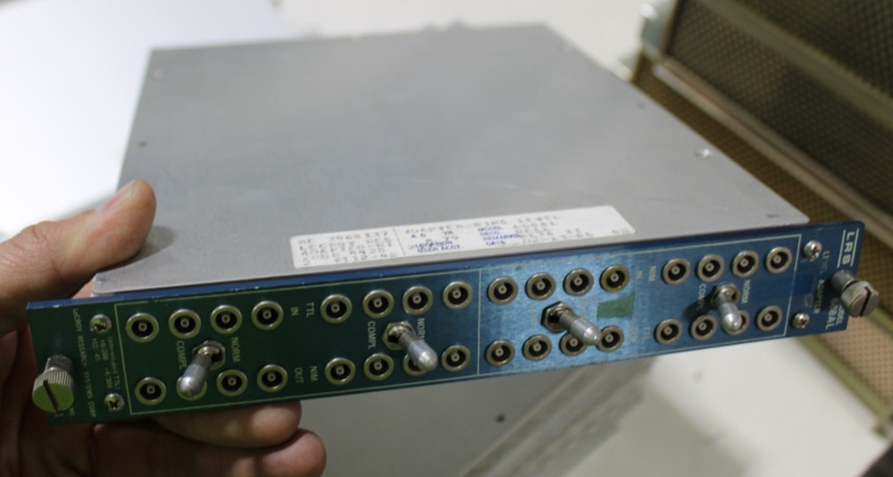 LeCroy/LRS 688AL LEVEL ADAPTER NIM BIN MODULE