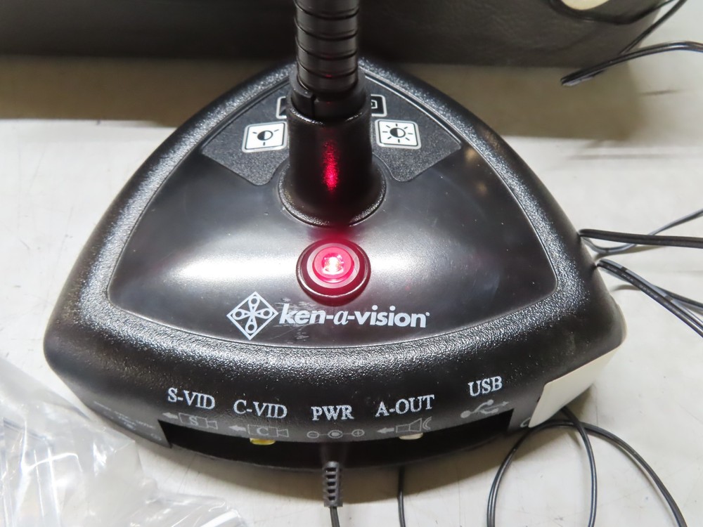 Ken-A-Vision Video Flex Presentation Camera with Case. Tested