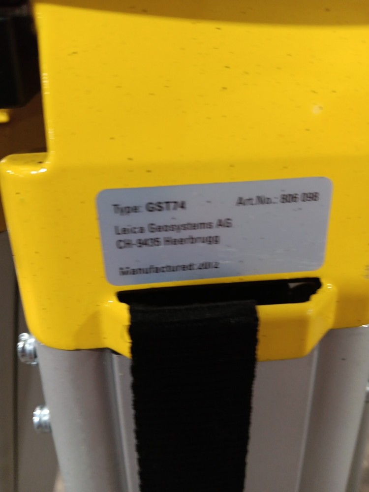 Leica Professional GST74 Tripod