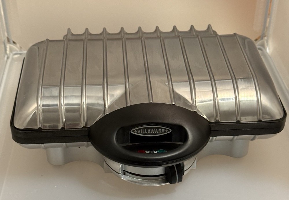 Villanova Uno Square Belgian Waffle Maker Model 2000 1000 Watts