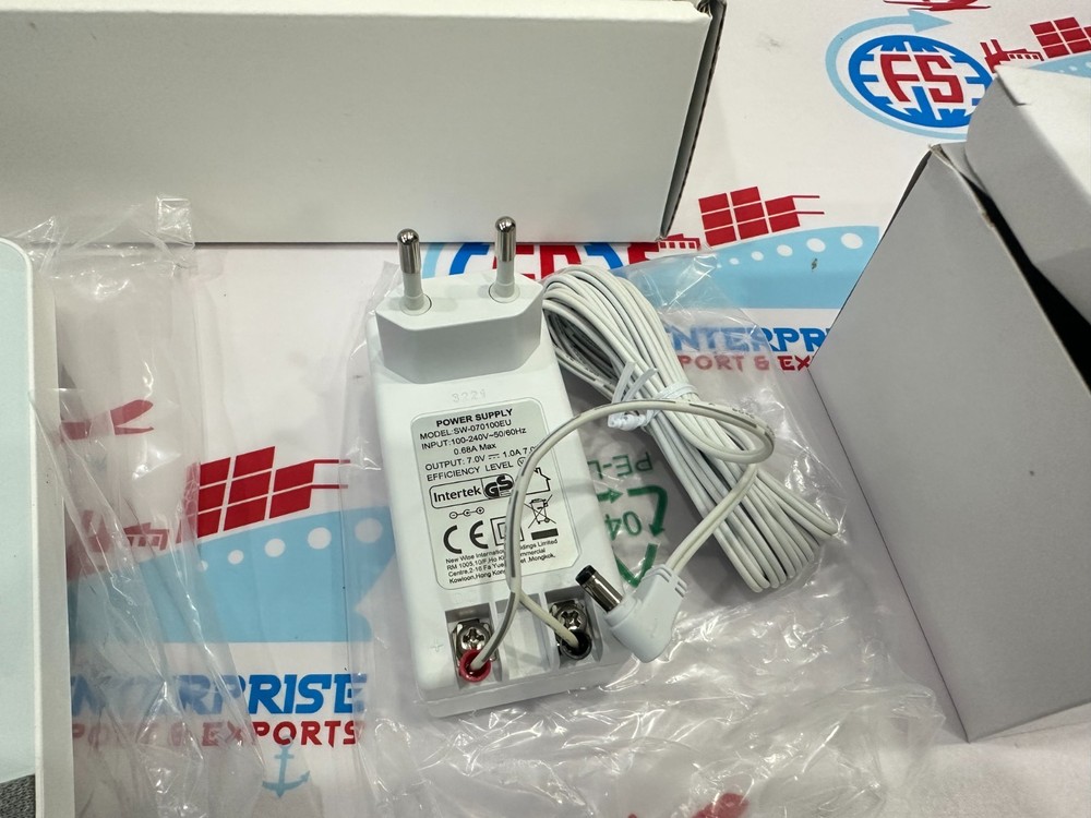 Qolsys IQ Panel 4 Wireless Smart Home Security Panel ( Battery Needs Replaced )