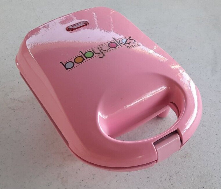 Babycakes Mini Cupcake Maker Pink Makes 4 Mini Cupcakes Preowned