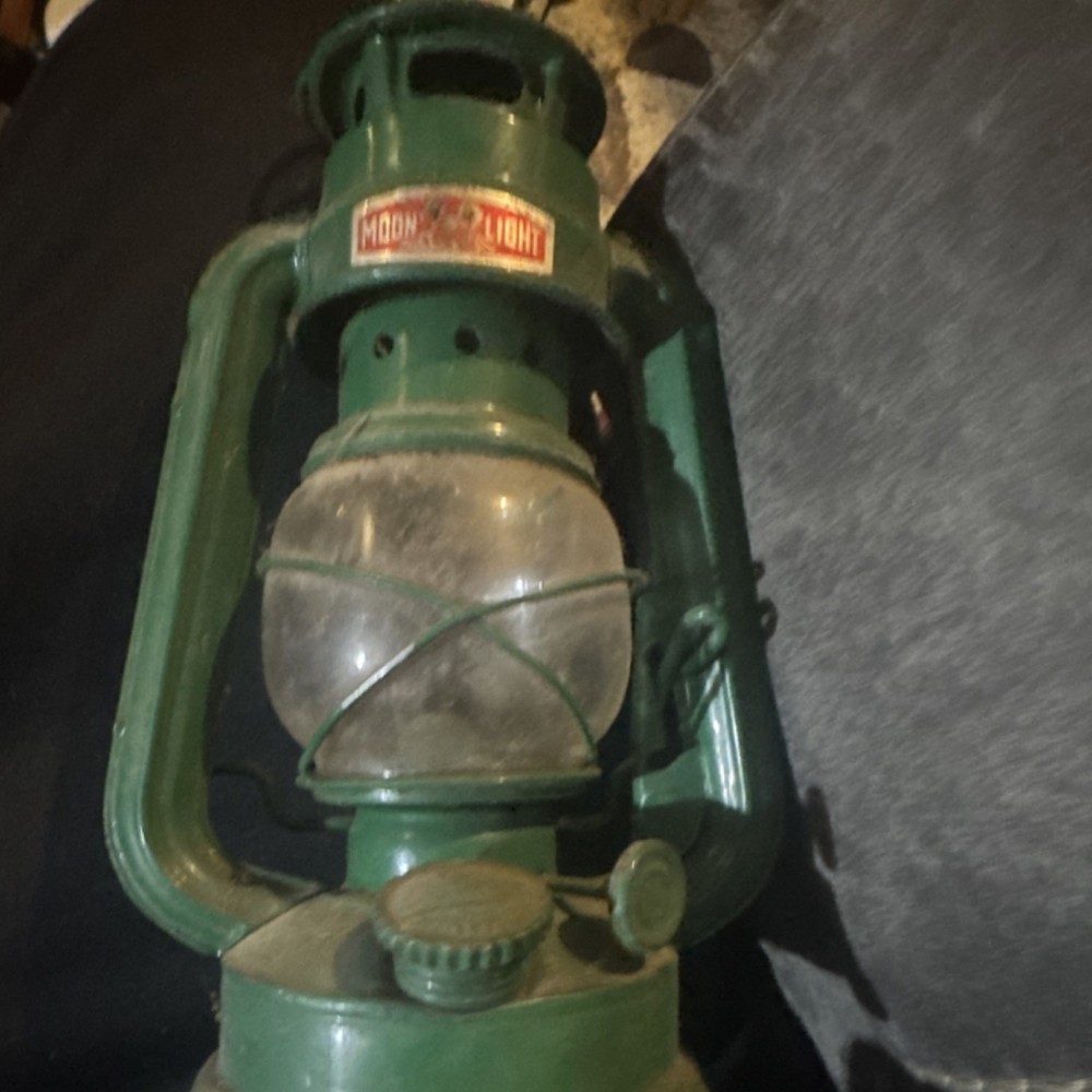 Moonlight Green Mining Lantern and Green Gold Pan