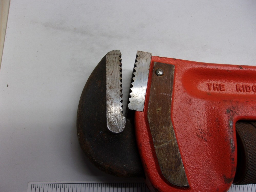 RIDGID 24" HEAVY DUTY PIPE WRENCH, 0646A