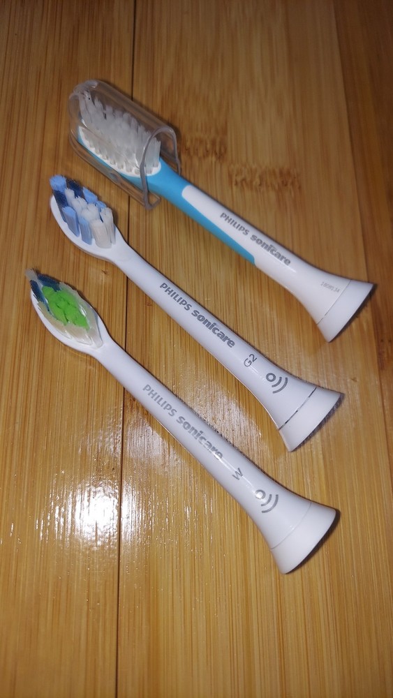 Phillips Sonicare 50 Pack Brushes