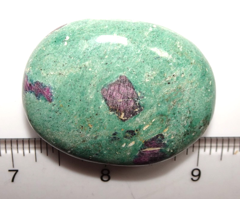 Ruby Fuchsite Palmstone - India sc1012