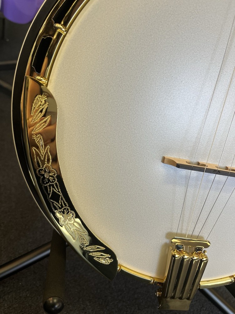 Washburn B17 5-String Banjo with Case